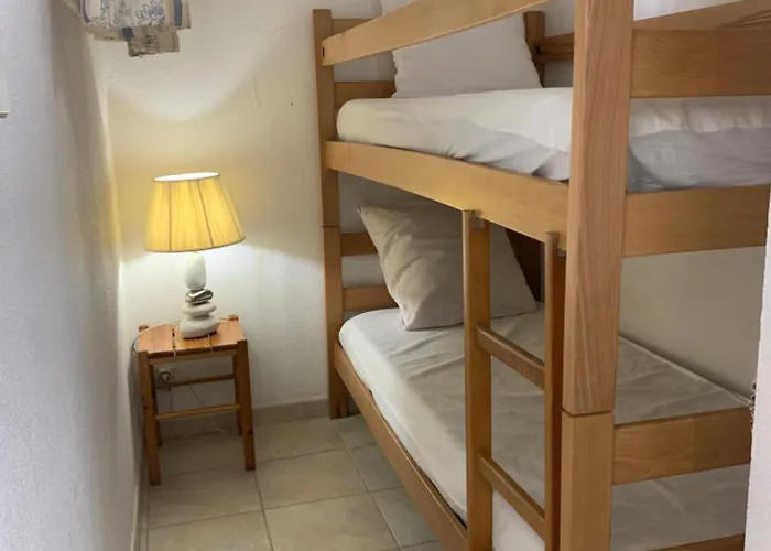 T2 En Rez De Jardin Avec Piscine * 르 라방두